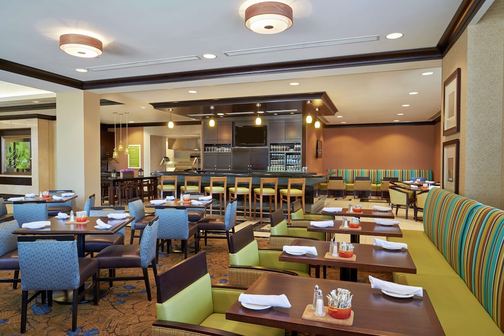 Hilton Garden Inn Toronto Airport West/Mississauga 25/38