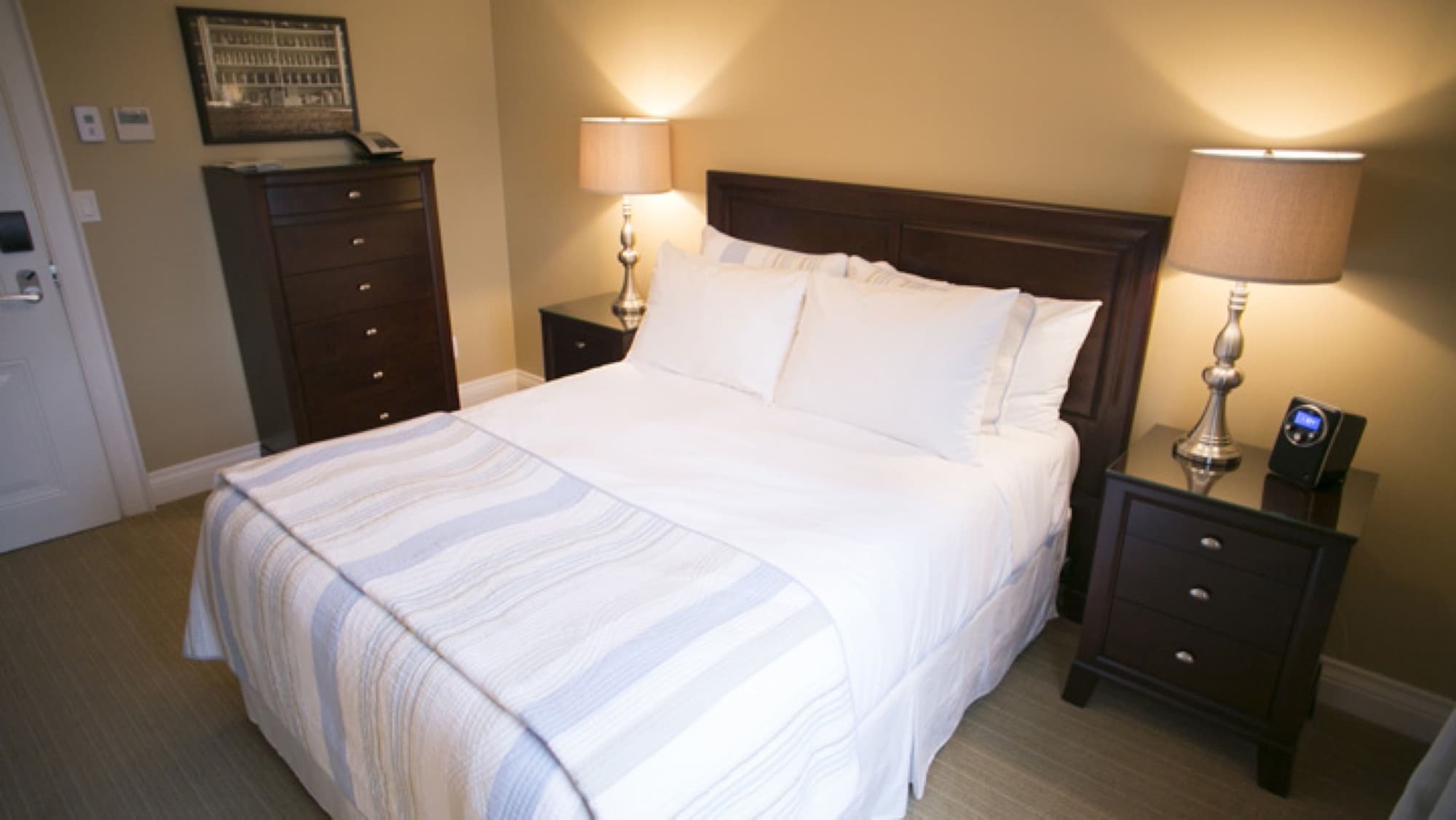 Adjoining, Deluxe, King Bed، 124 on Queen Hotel & Spa 6/8