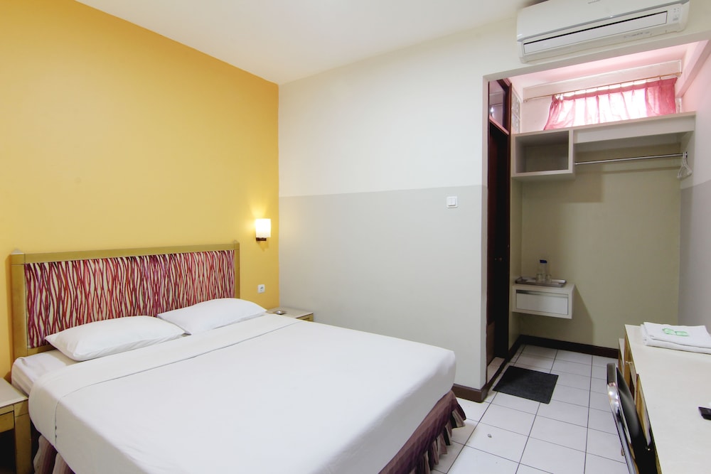 OYO 90103 Hotel Palem 10/24