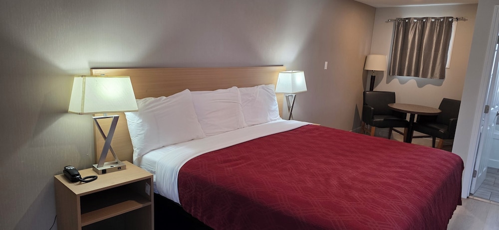 Parkway Motel & European Lodges 39/64