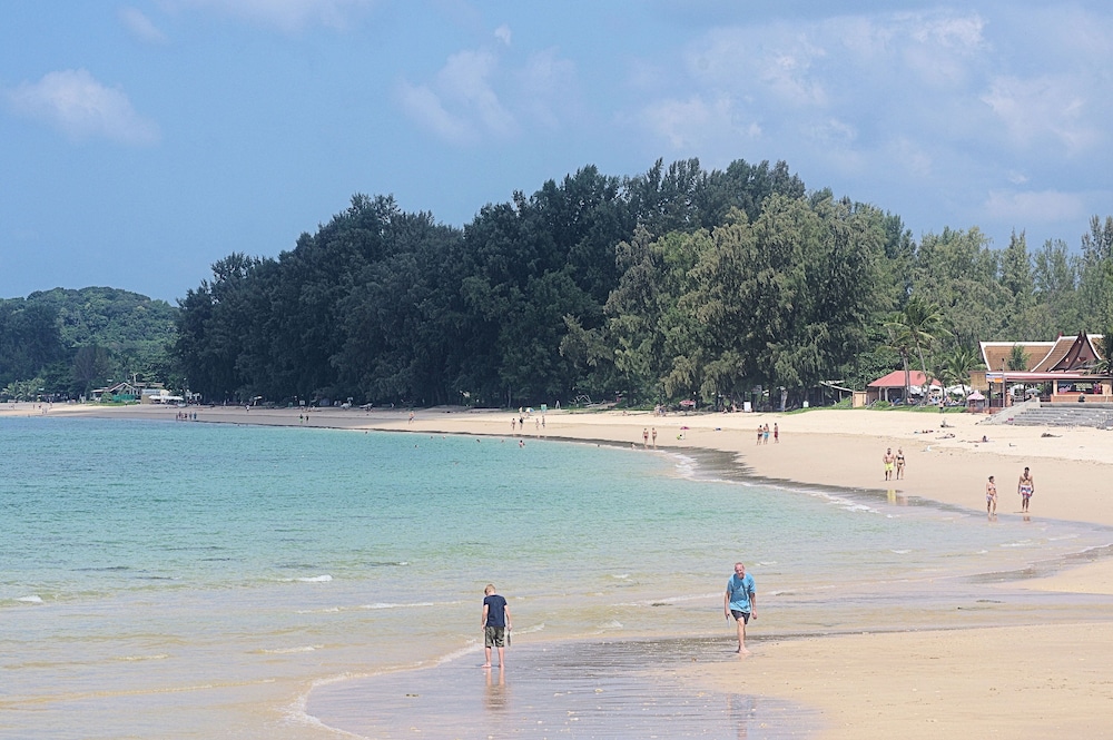 Thai House Beach Resort 38/50