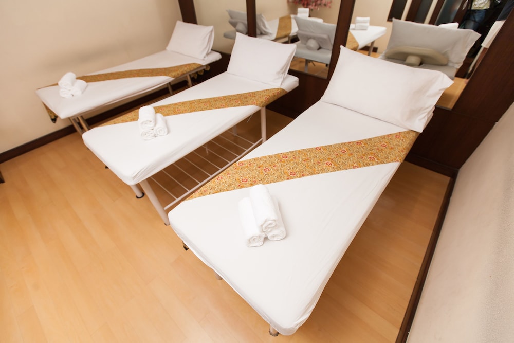 New Season Square Hotel 20/39