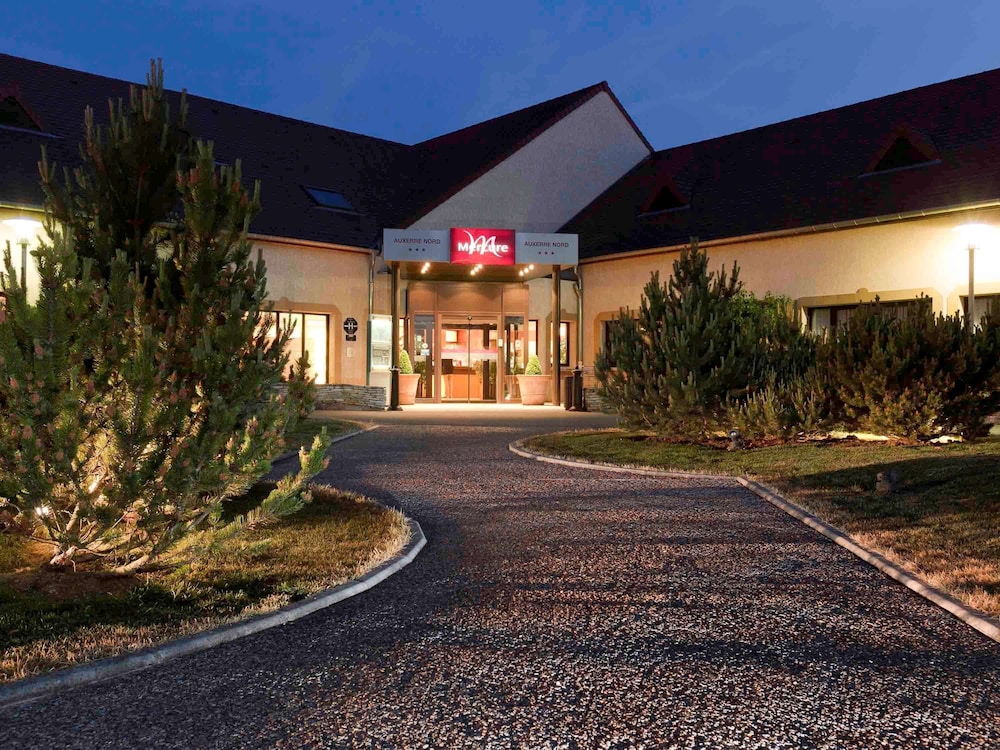 Mercure Auxerre Autoroute du Soleil 3/64