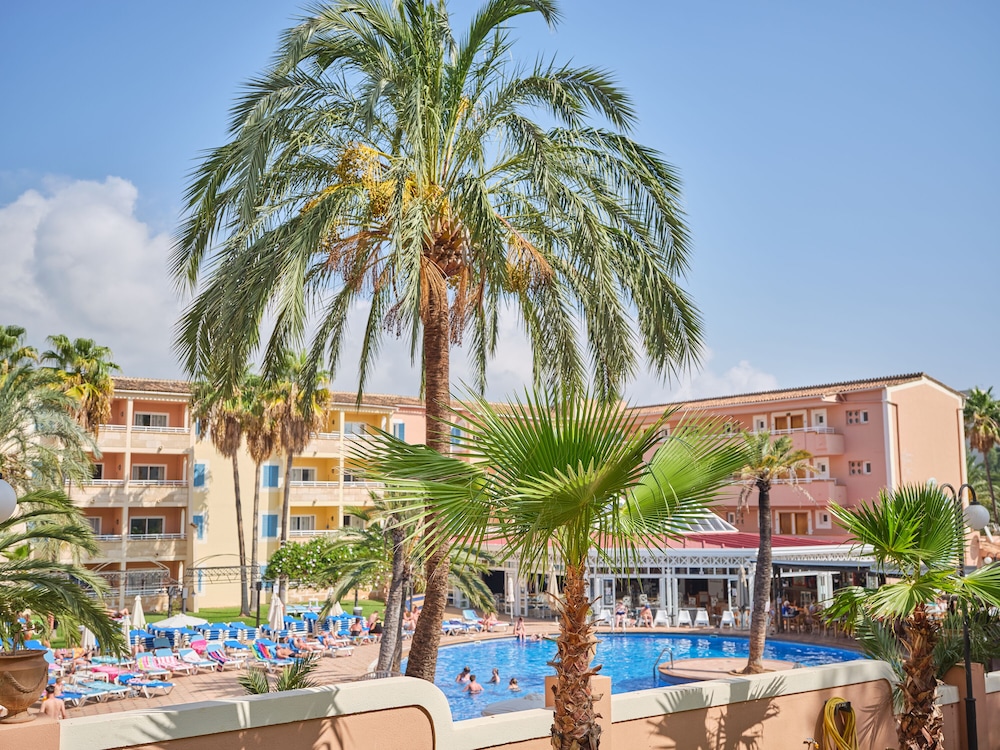 Aquasol Aparthotel 42/46