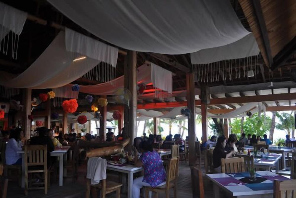 CASA PILAR BEACH RESORT 28/35