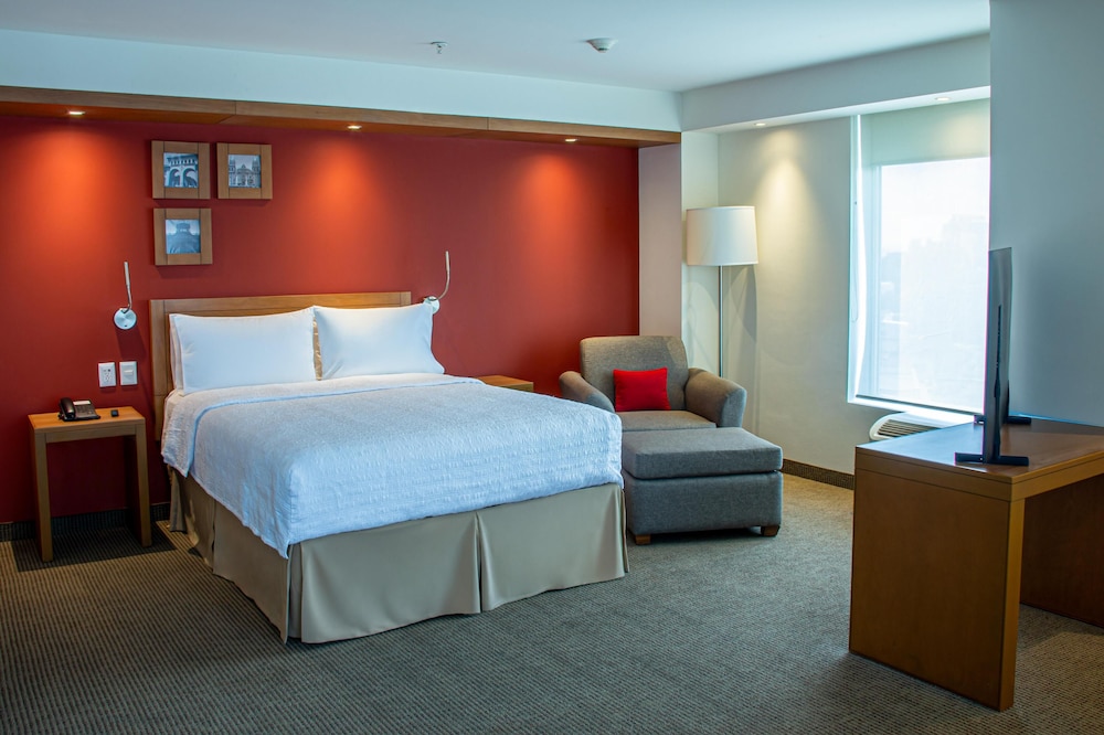 Junior Suite, Queen Bed, Kitchenette