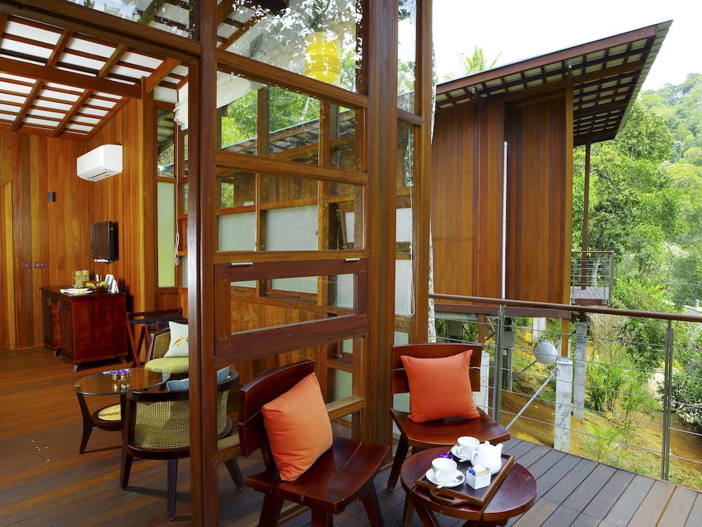 Niraamaya Retreats Cardamum Club 23/36