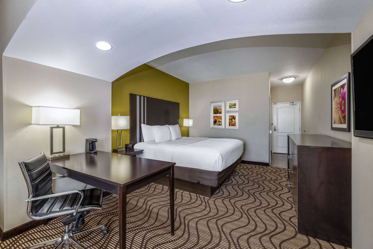 La Quinta Inn & Suites by Wyndham Artesia 58/58