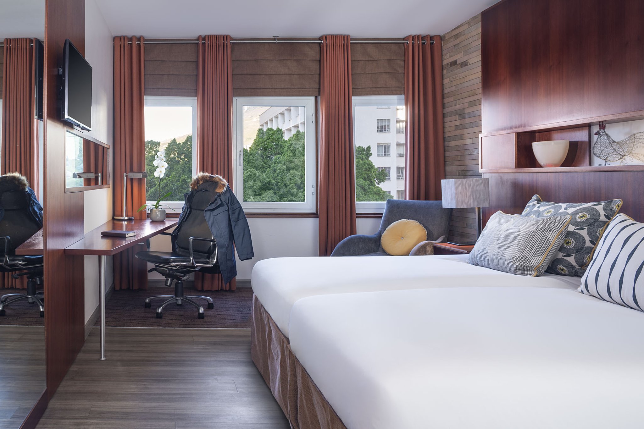 Townhouse Hotel and Conference Center 14/55