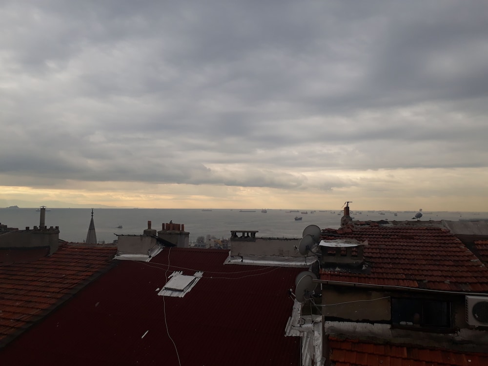 Istanbul Paris Hotel And Hostel 66/74