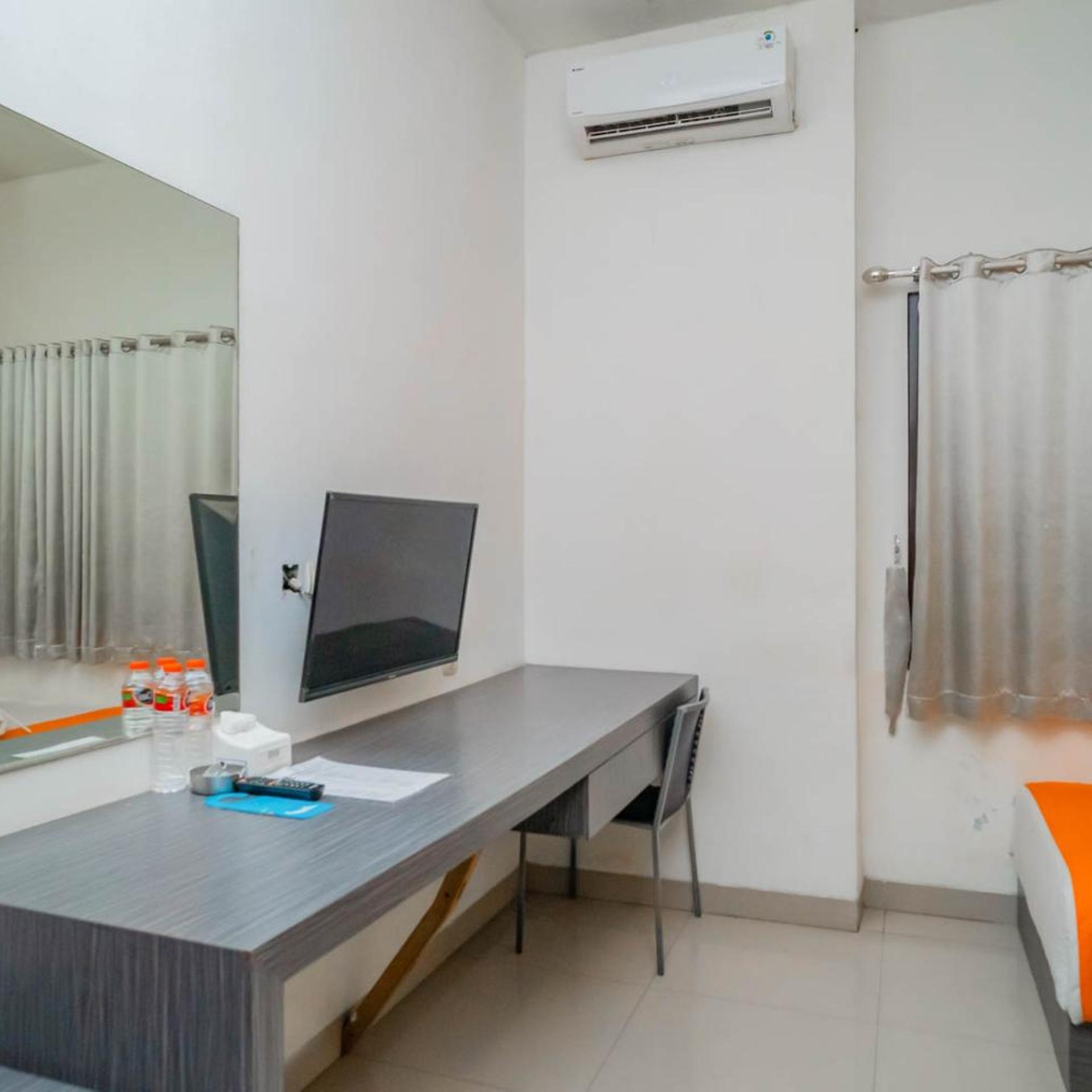 Sans Hotel Widarasari Cirebon 42/55