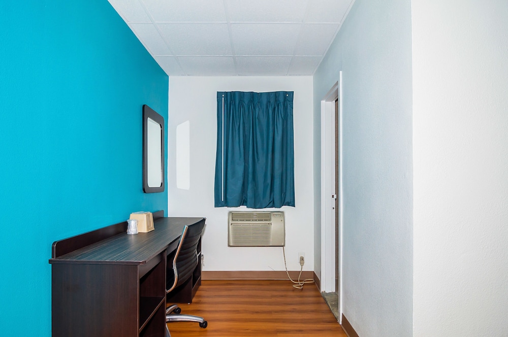 Motel6 Elmsford, NY - White Plains 13/50