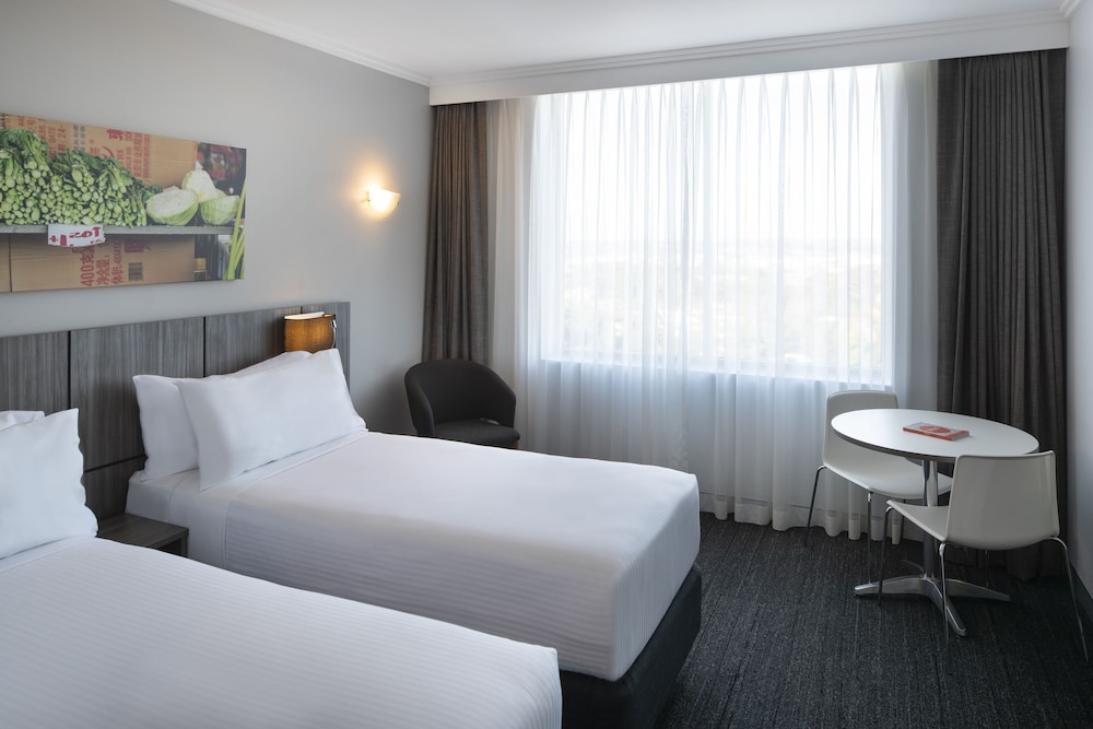 Mercure Sydney Bankstown 16/49
