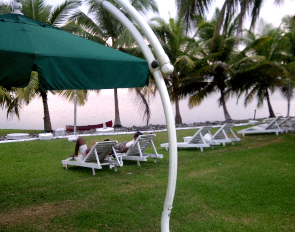 Paradise Resort Lake Bosomtwe 13/22