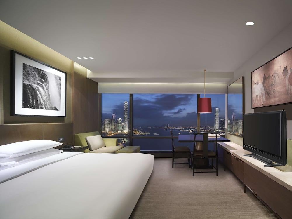 CLUB, KING BED, HARBOUR VIEW