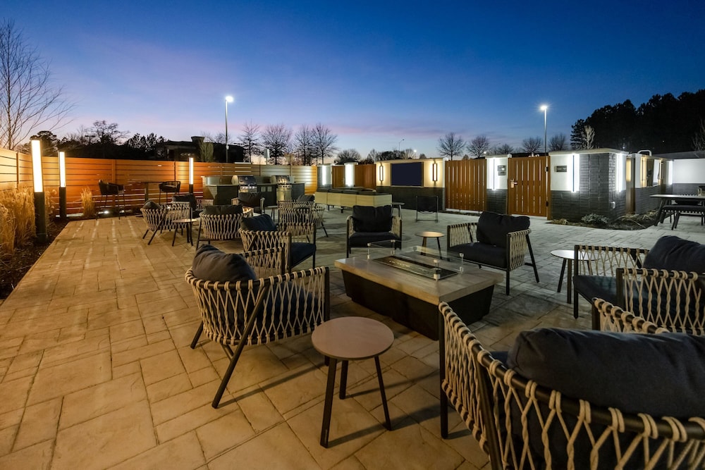 Fairfield Inn & Suites Canton Riverstone Parkway 18/30