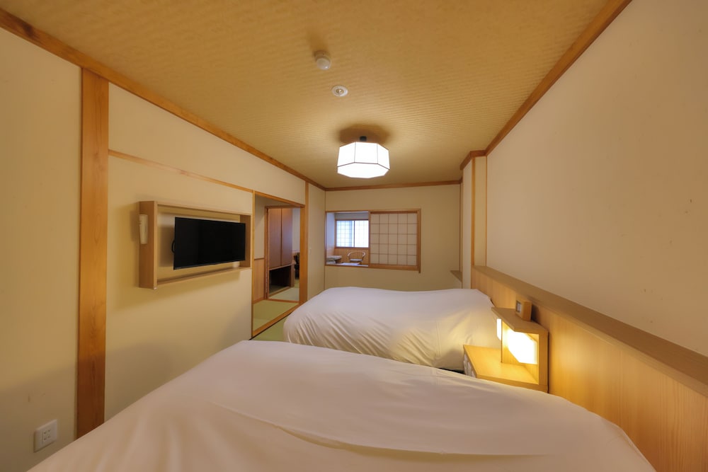 Renovated, Japanese Western, Futon Bed, Twin Beds