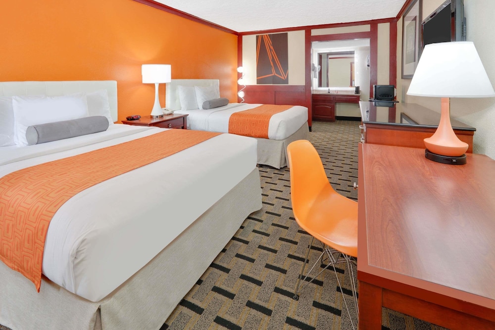 Howard Johnson by Wyndham San Marcos 16/43