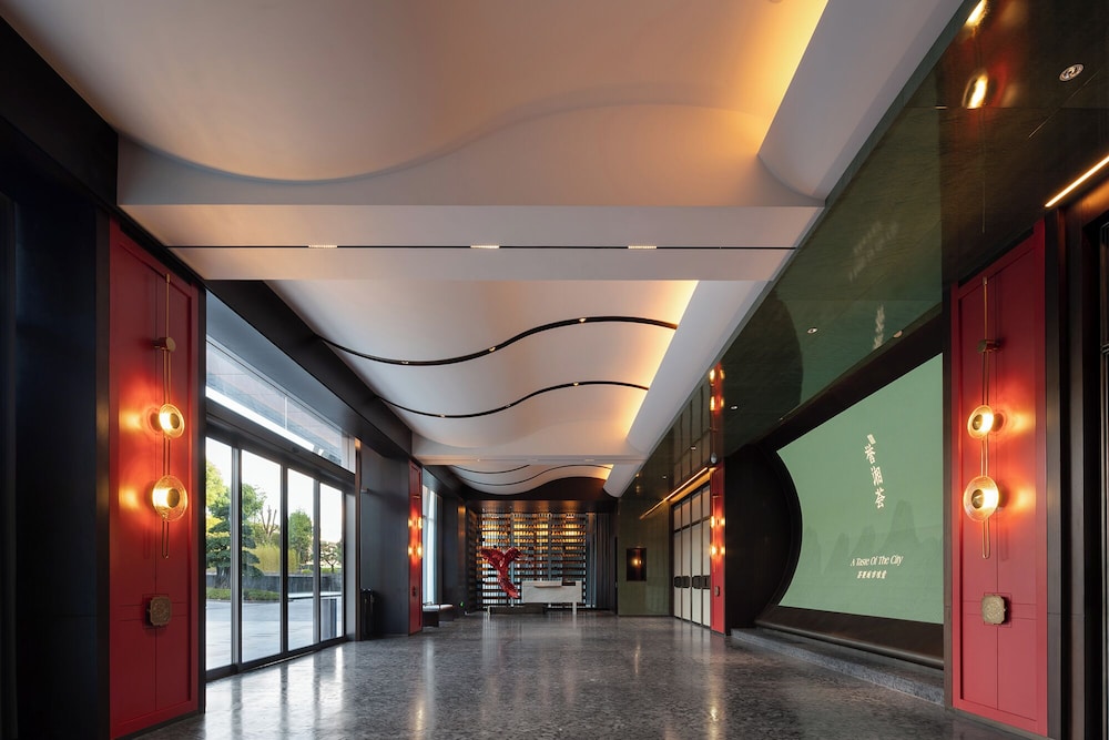 Howard Johnson Airport Hotel Changsha 7/58