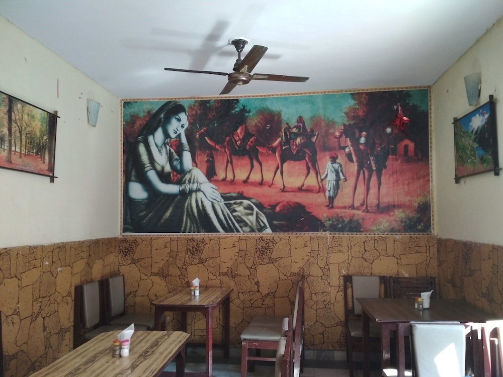 HOTEL RAJ BED AND BREAKFAST 25/36