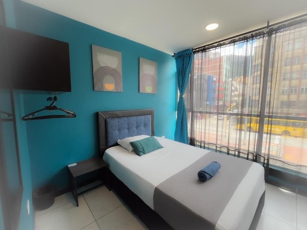 Ayenda 1077 Bogota Hills 26/52