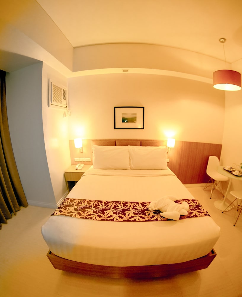 Zerenity Hotel Suites 7/28