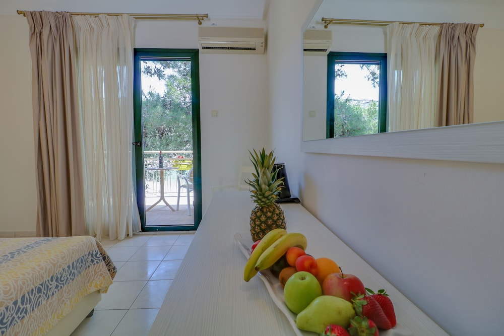 Tosca Beach Hotel 12/50