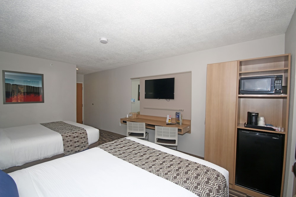 Microtel Inn Greensboro 10/54