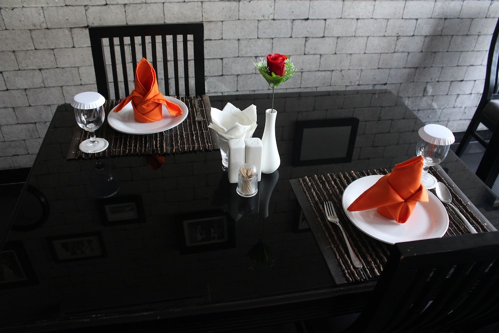 100 Sunset Hotel Kuta 45/66