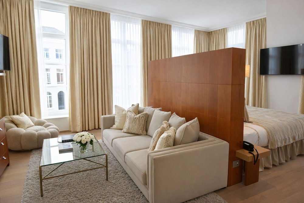 Hotel Van Cleef 51/72