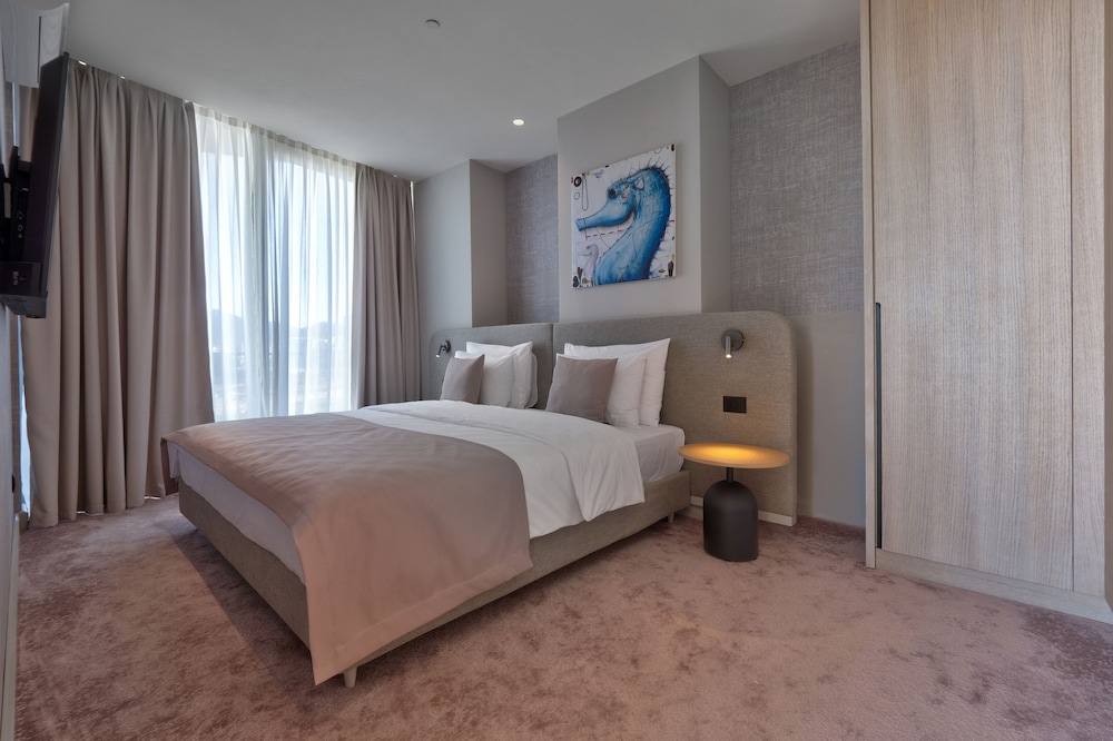 Sea Star Hotel 15/50