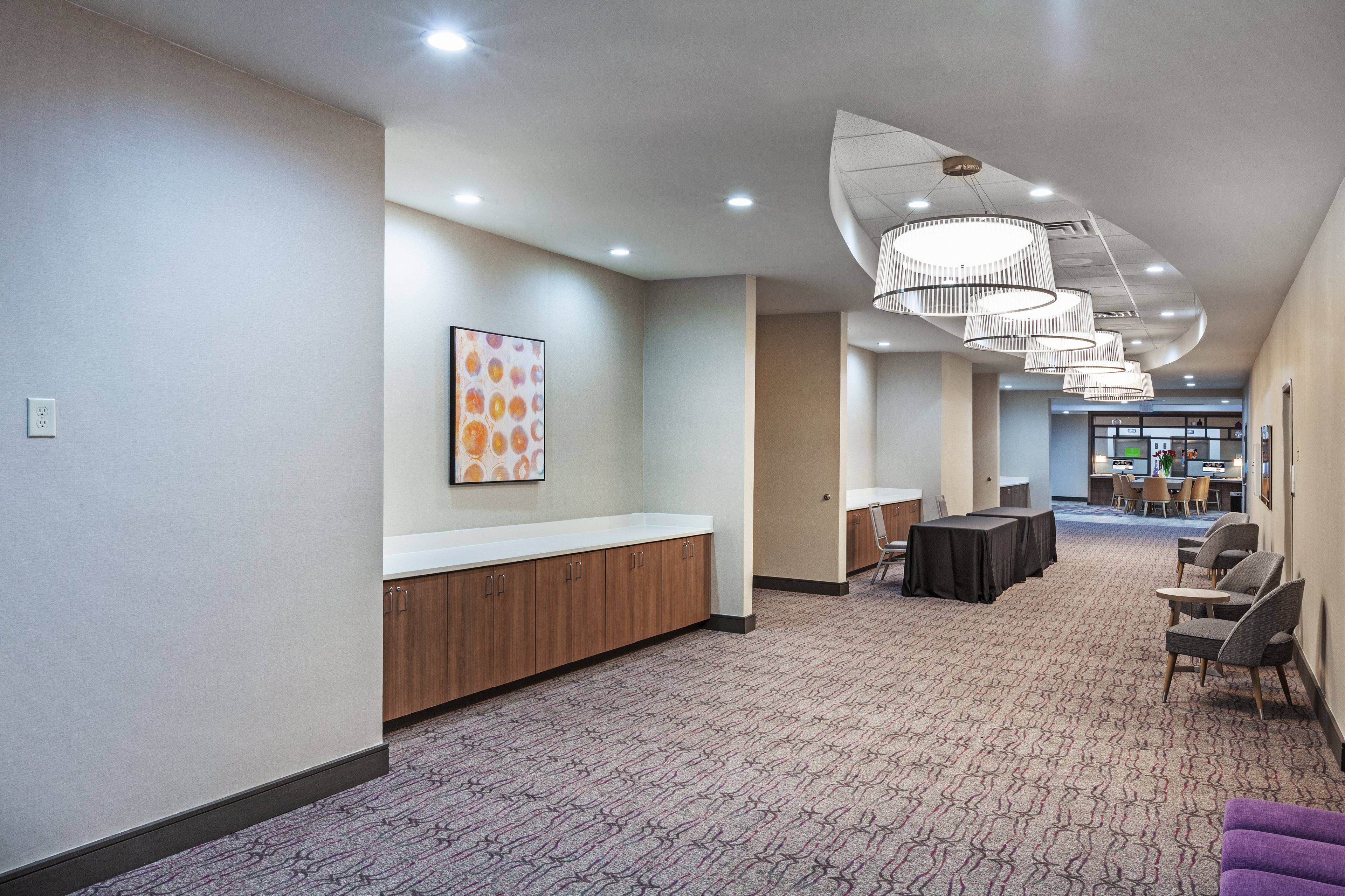 Holiday Inn Lubbock South 34/54