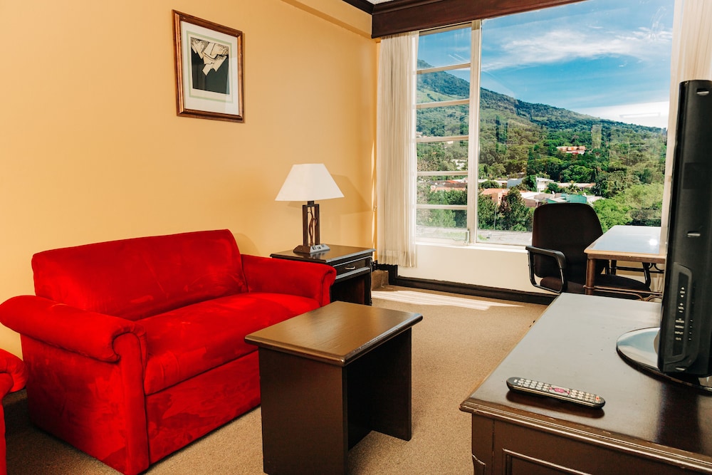 Hotel Plaza Suites 27/50