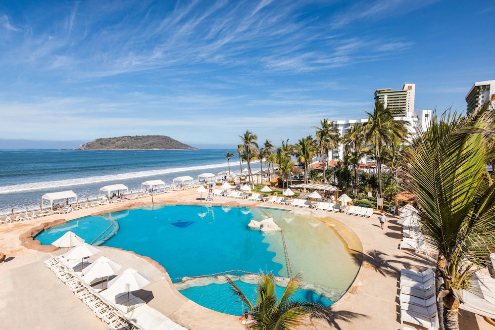 Costa De Oro Beach Hotel 35/50