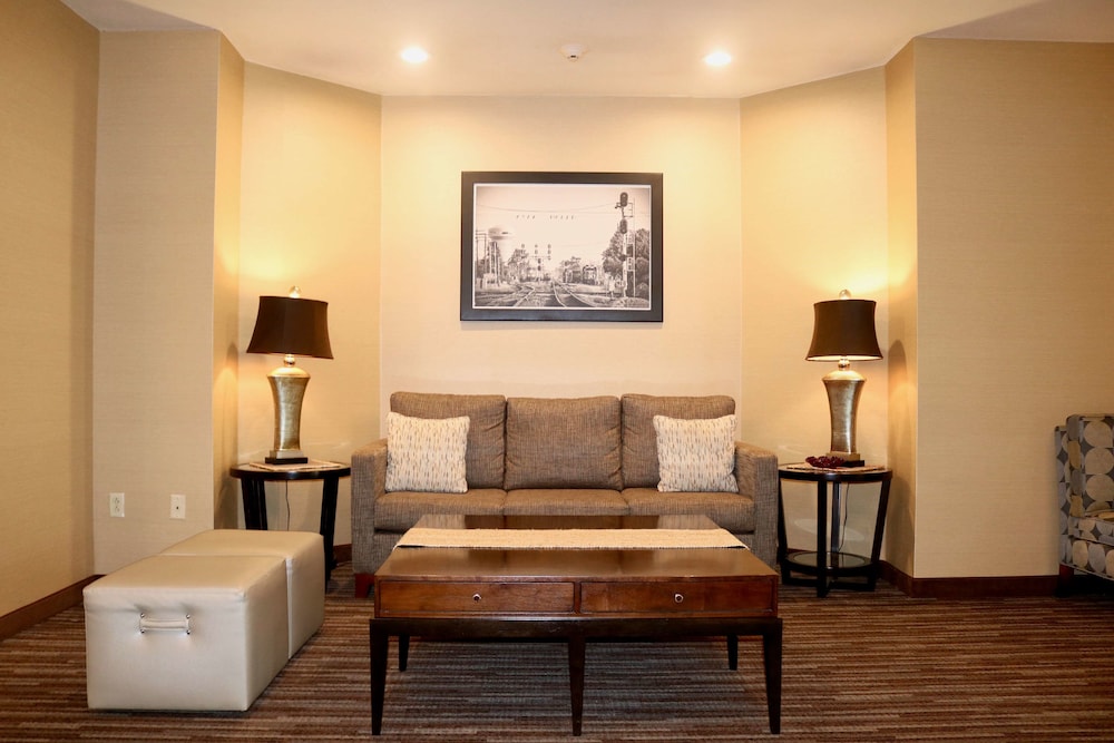 Best Western Fostoria Inn & Suites 13/18