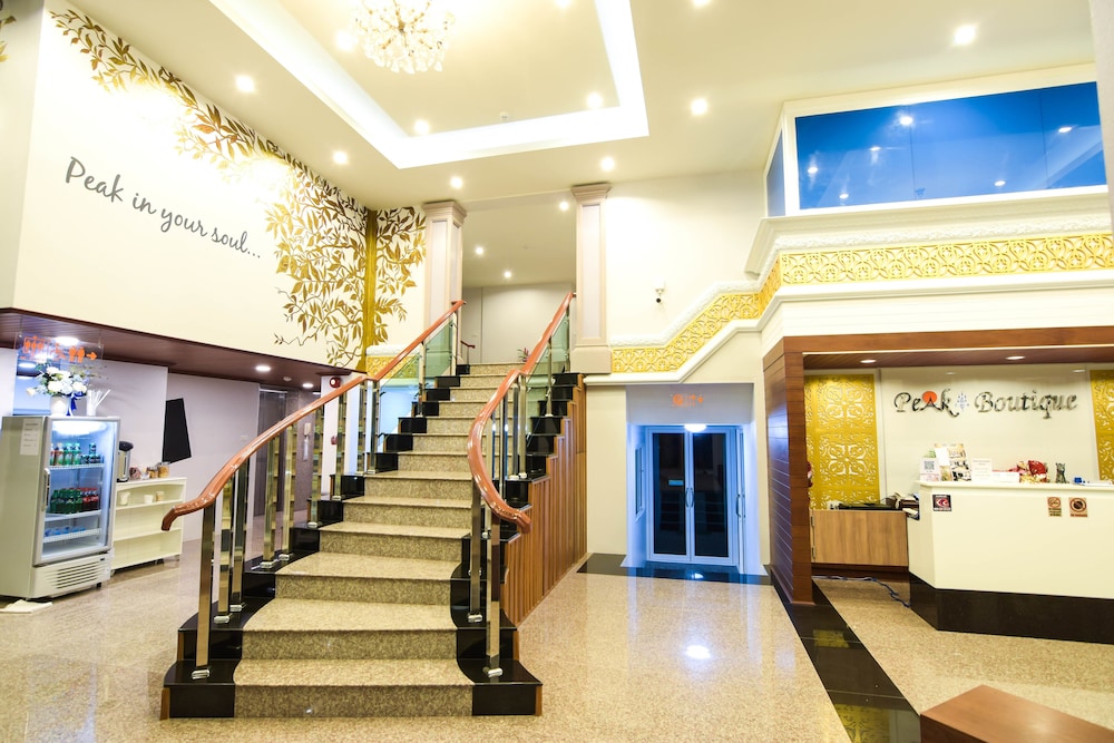 Peak Boutique City Hotel 52/62