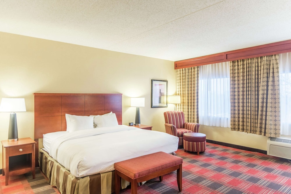 DoubleTree by Hilton Holland 16/48