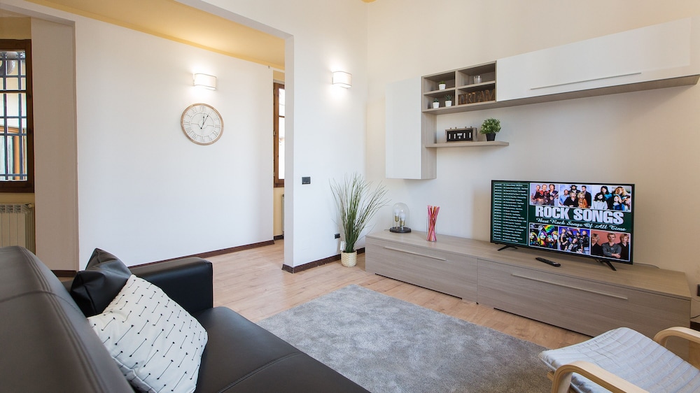 Rental In Rome Rosselli Palace Deluxe 4 Apartment 31/49