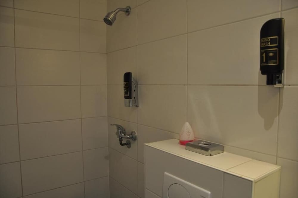 Amsterdam Inn Hotel 45/47