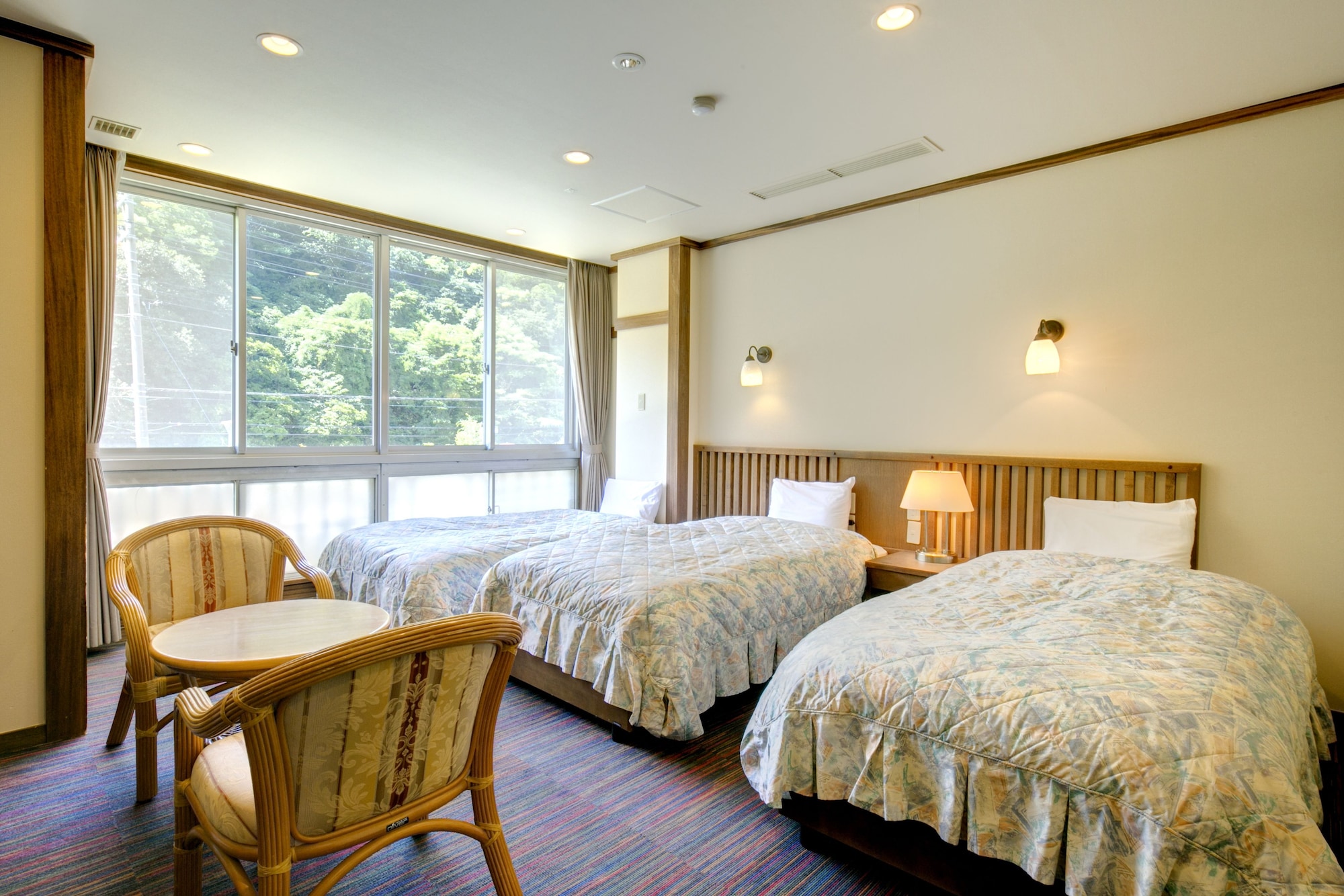 ROOM, TRIPLE