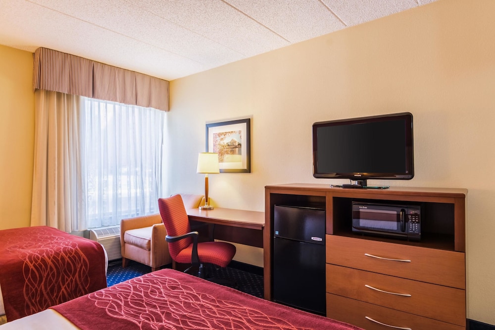 Fairfield by Marriott Inn & Suites Clinton 25/43