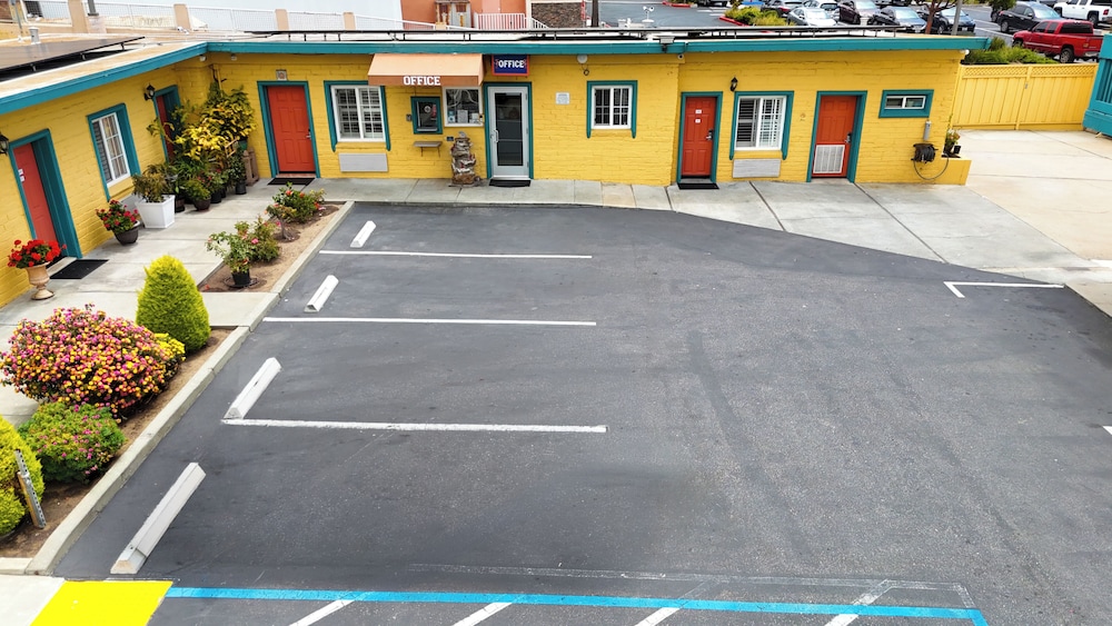 Seaside Inn 37/50
