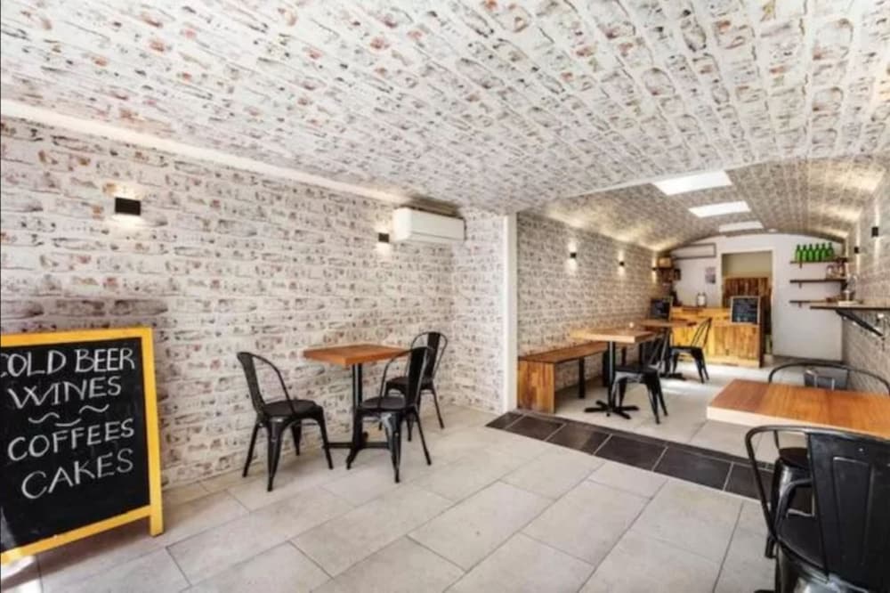 Greenwich Inn Sydney Hotel 41/48