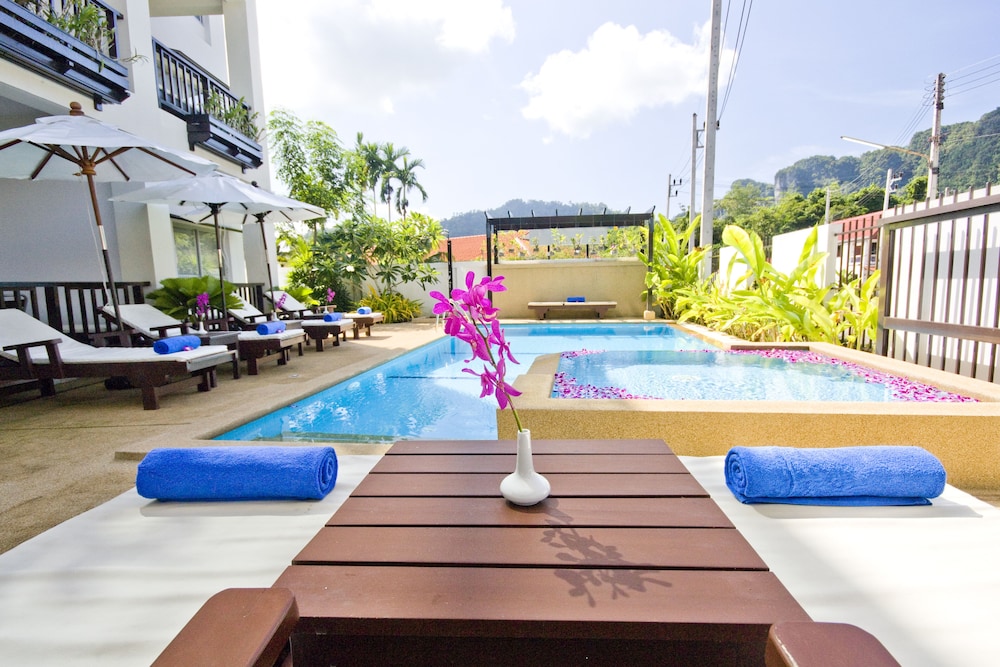 Krabi Apartment Hotel 32/36