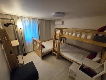 Private, 2 Rooms, River, House