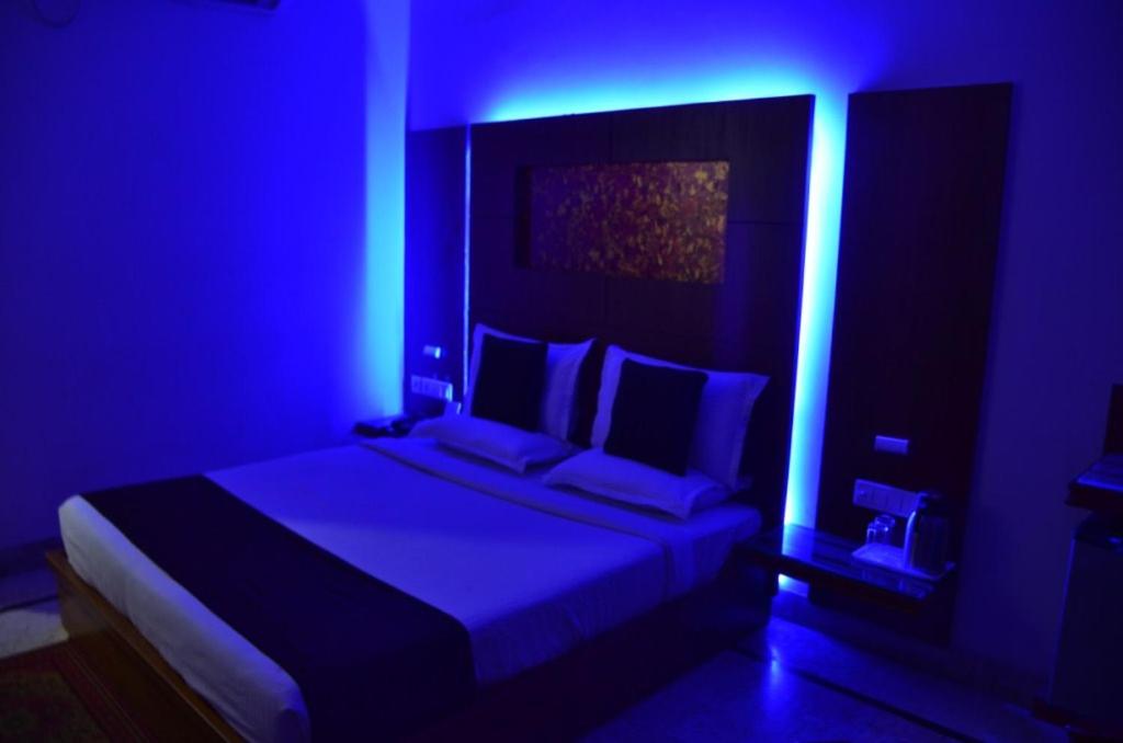 Hotel Basera Brij bhoomi 23/43