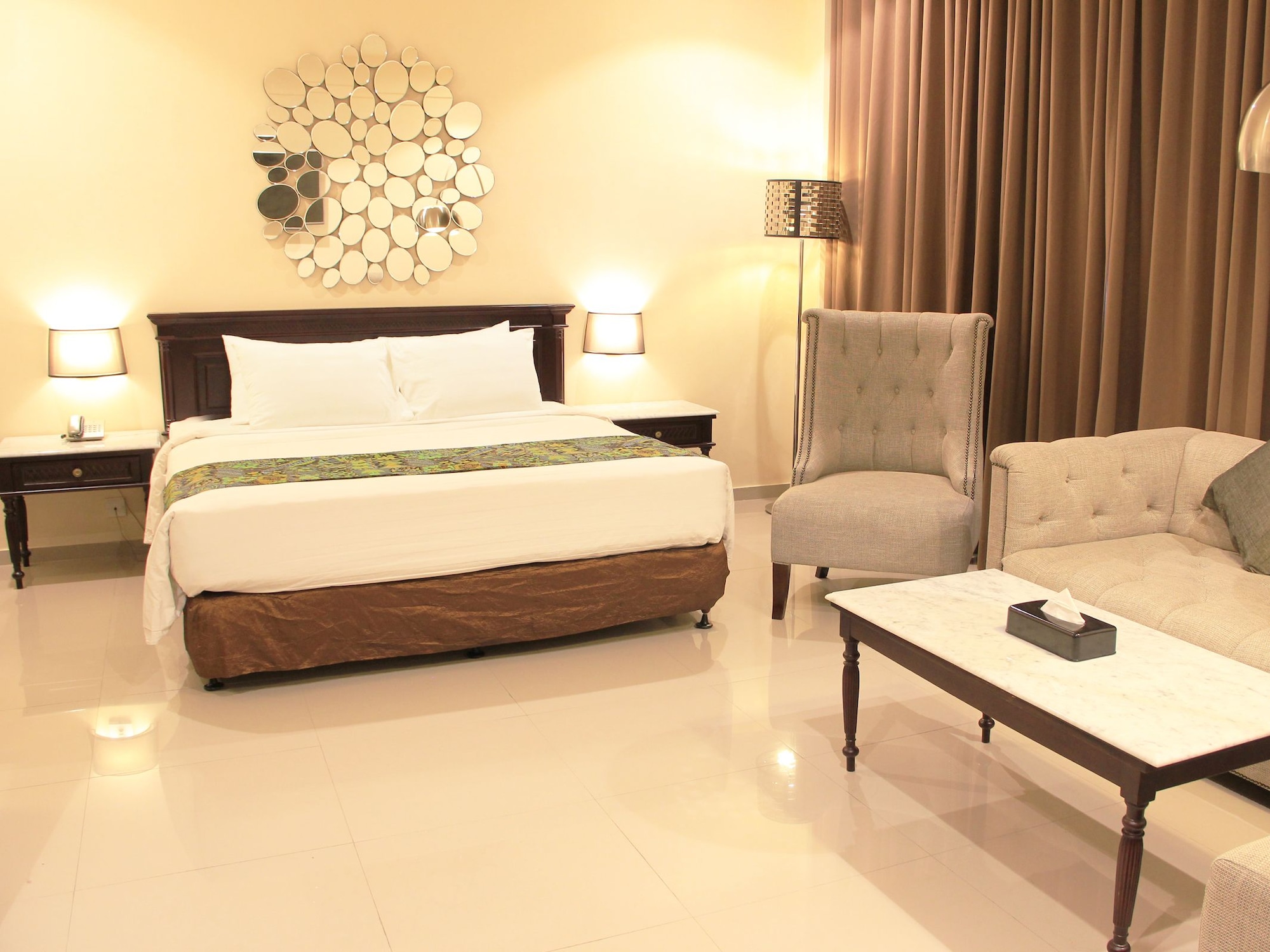 Vip, King Bed