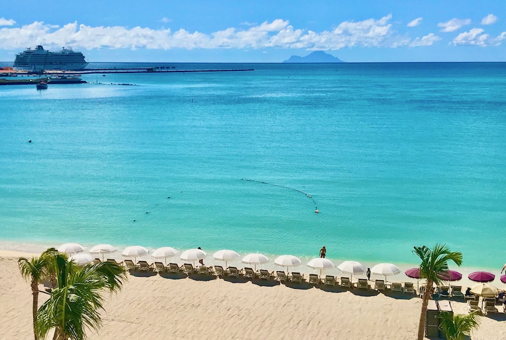 Holland House Beach Hotel 41/45