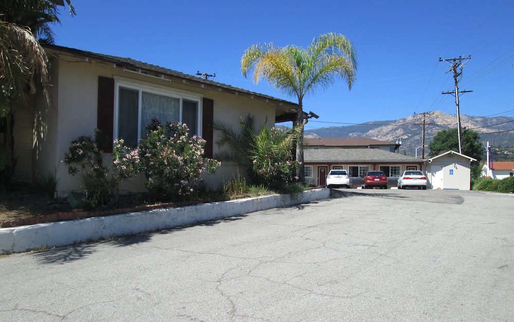 Town and Country Inn 43/50