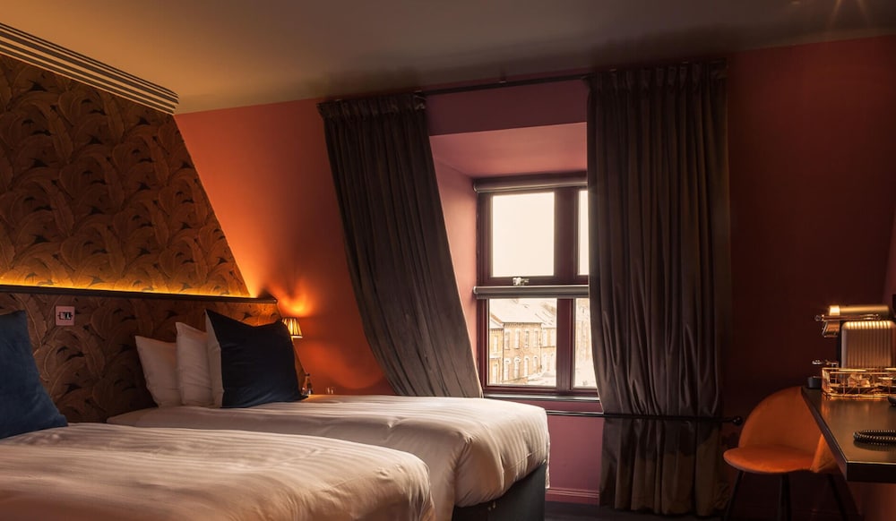 CLASSIC, TWIN BEDS